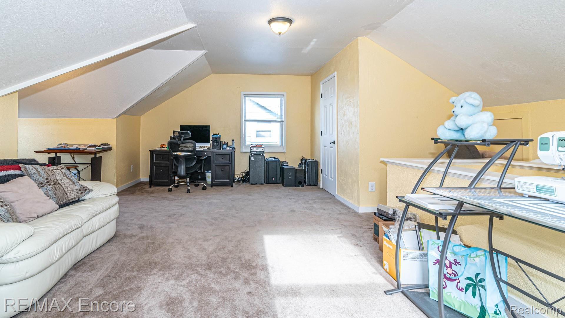 46 Ogemaw Road Pontiac, MI 48341 - Photo 30 of 42 033_22.jpg