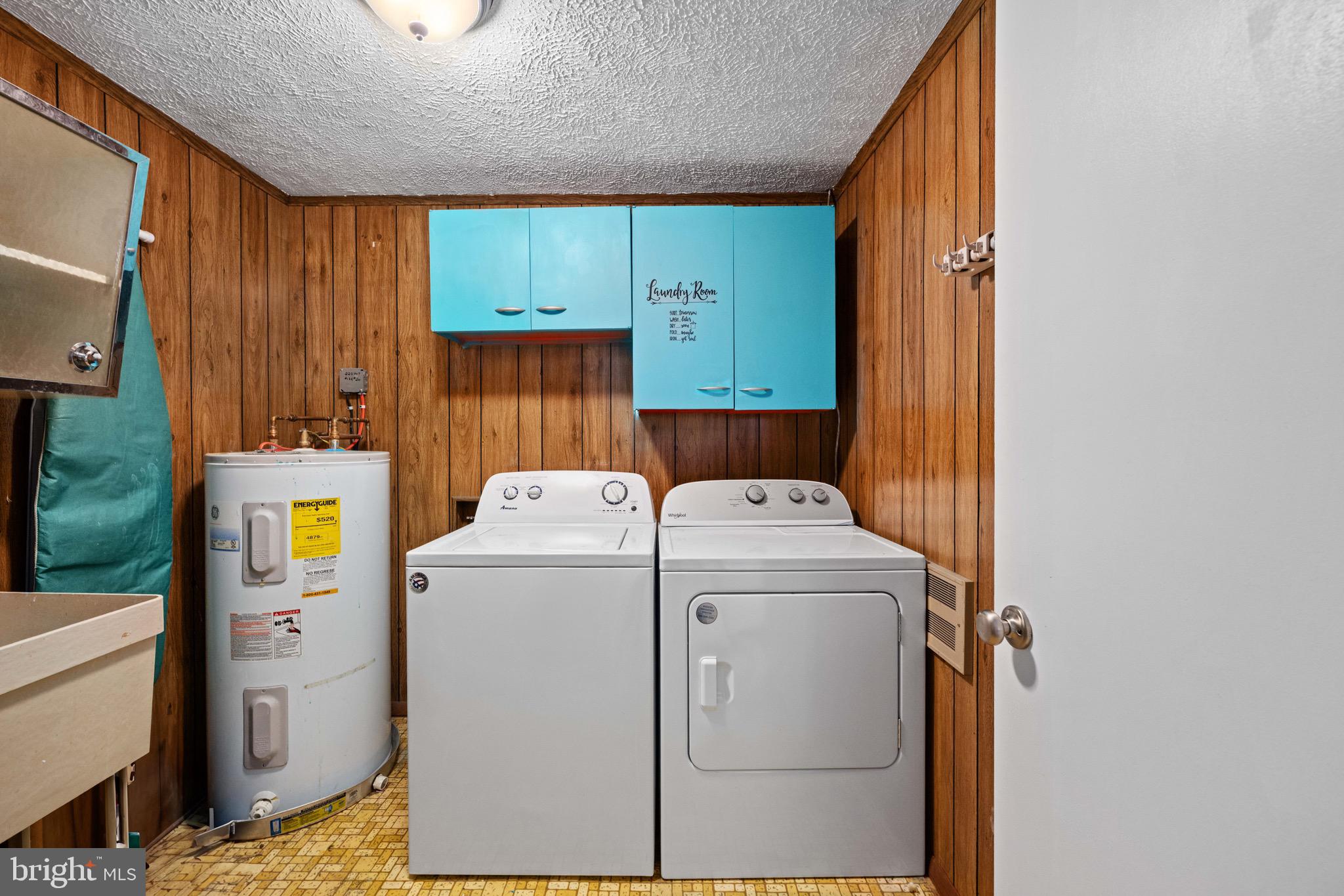 161 8th Street Colonial Beach, VA 22443 - Photo 42 of 71 a utility room with dryer and washer