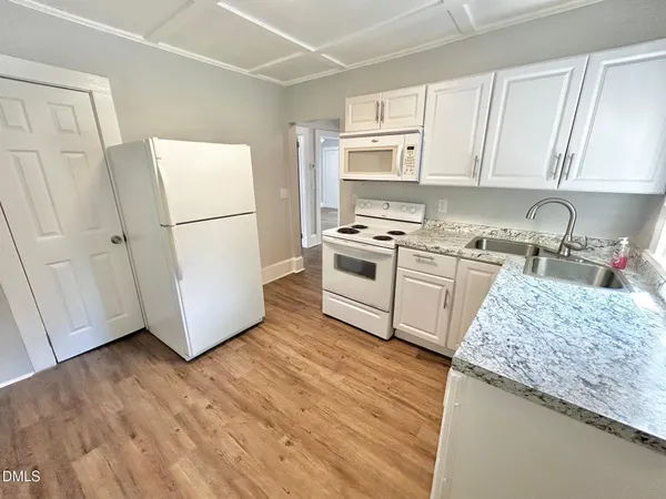 $1,025 | 224 Walker Avenue, Graham, NC 27253