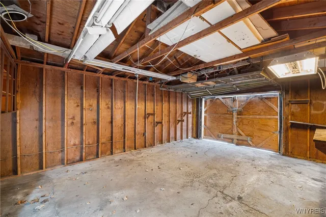 $89,900 | 2439 Niagara Avenue, Niagara Falls, NY 14305