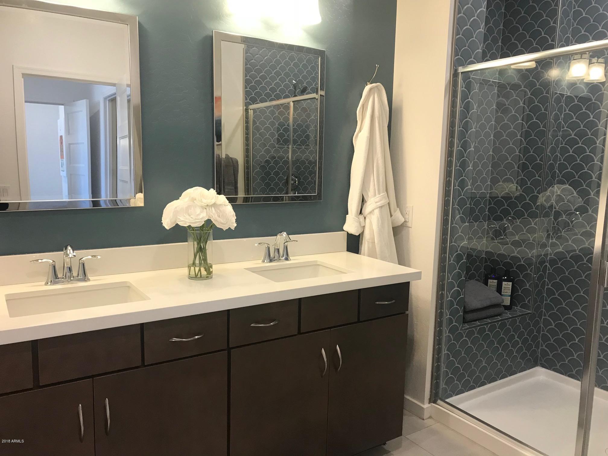 3900 East Baseline Road, Unit 160 Phoenix, AZ 85042 - Photo 5 of 7 Verde master bathroom