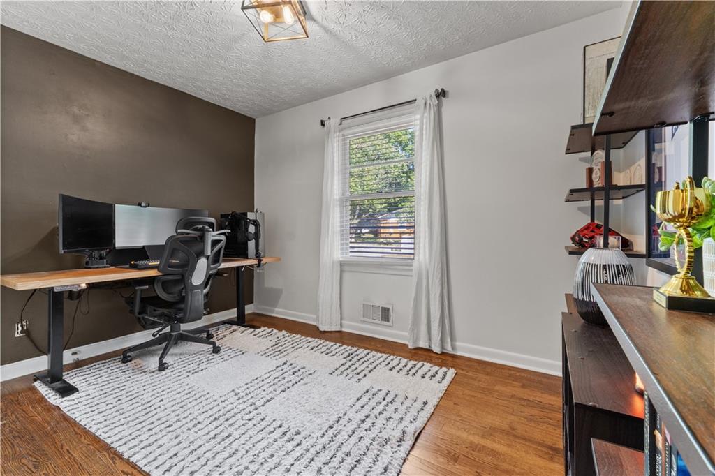 702 Burbank Drive Smyrna, GA 30080 - Photo 12 of 27