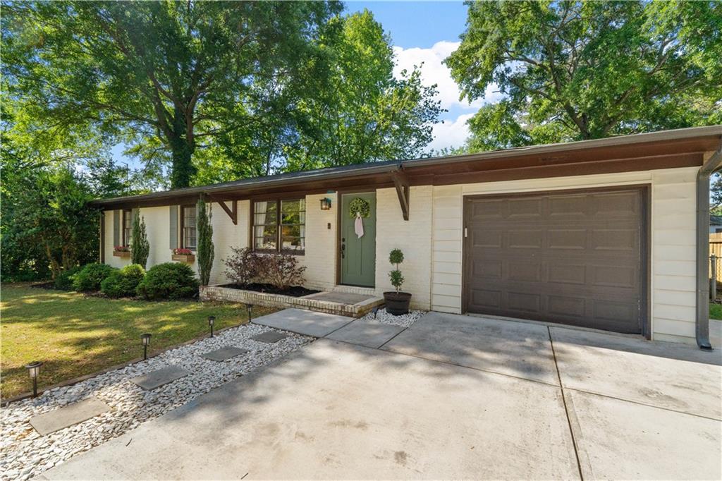 702 Burbank Drive Smyrna, GA 30080 - Photo 2 of 27