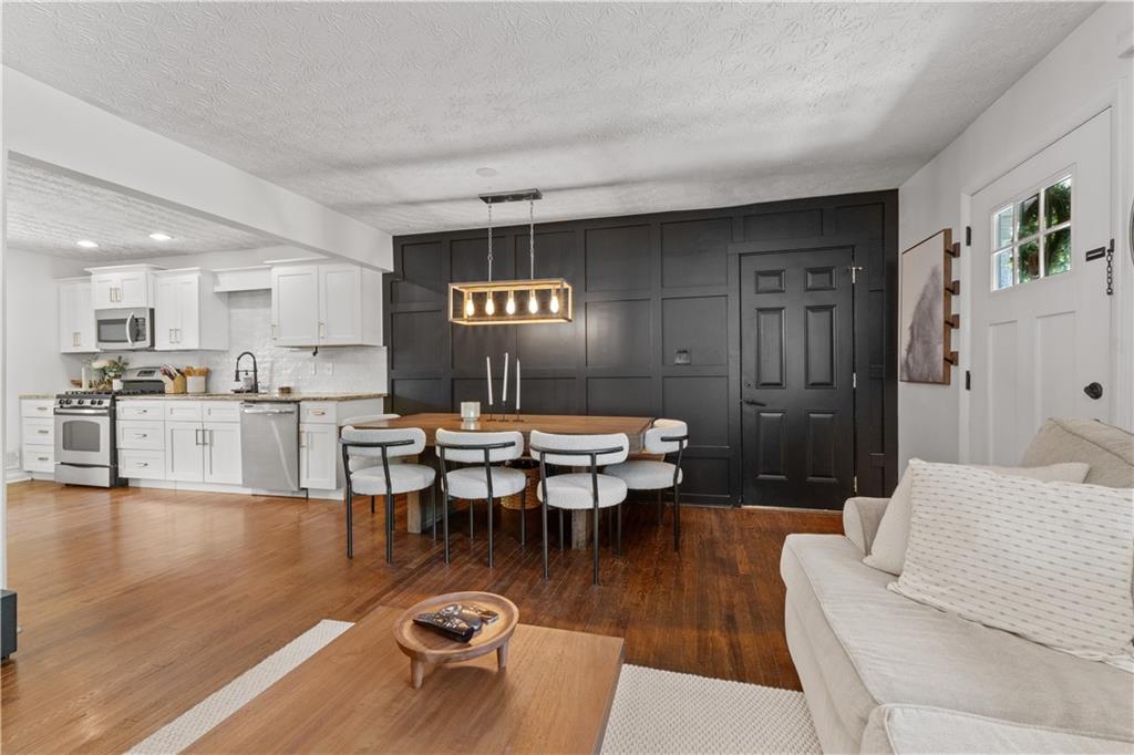 702 Burbank Drive Smyrna, GA 30080 - Photo 4 of 27