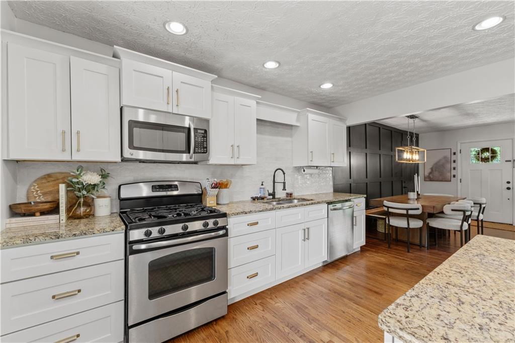 702 Burbank Drive Smyrna, GA 30080 - Photo 7 of 27