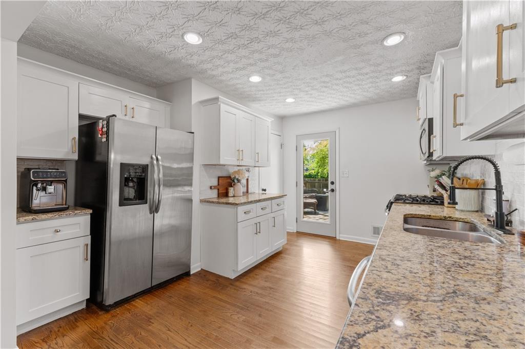 702 Burbank Drive Smyrna, GA 30080 - Photo 8 of 27