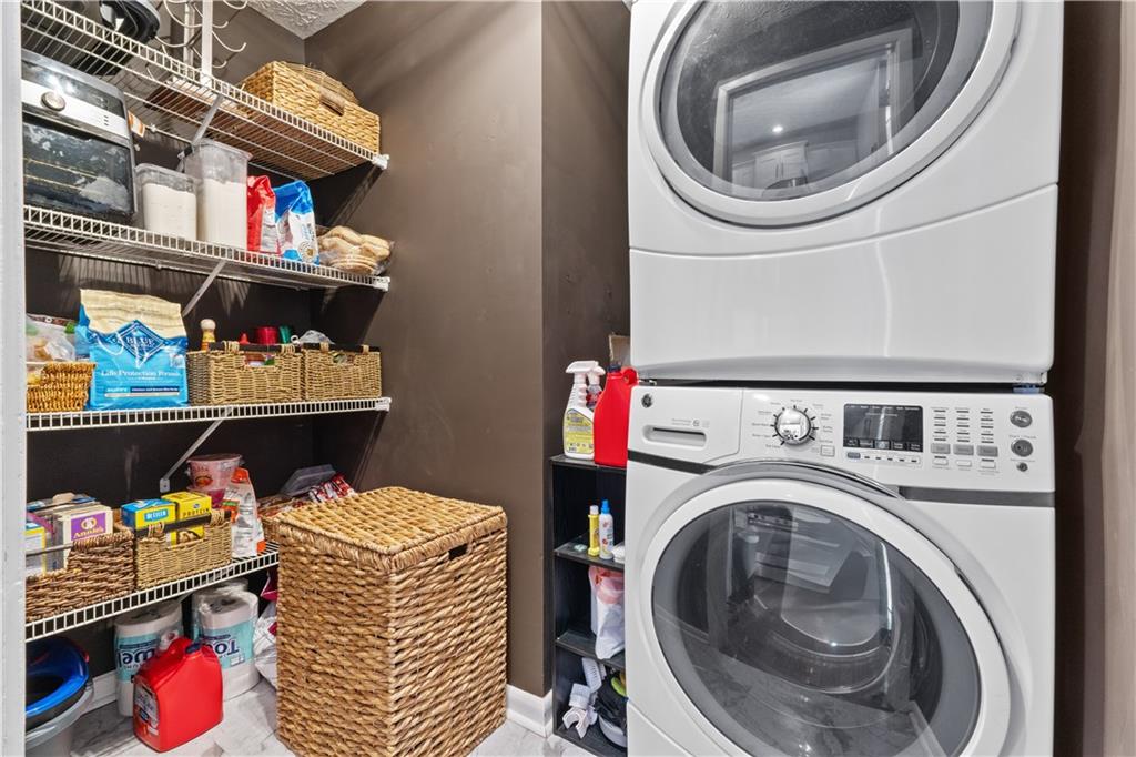 702 Burbank Drive Smyrna, GA 30080 - Photo 9 of 27