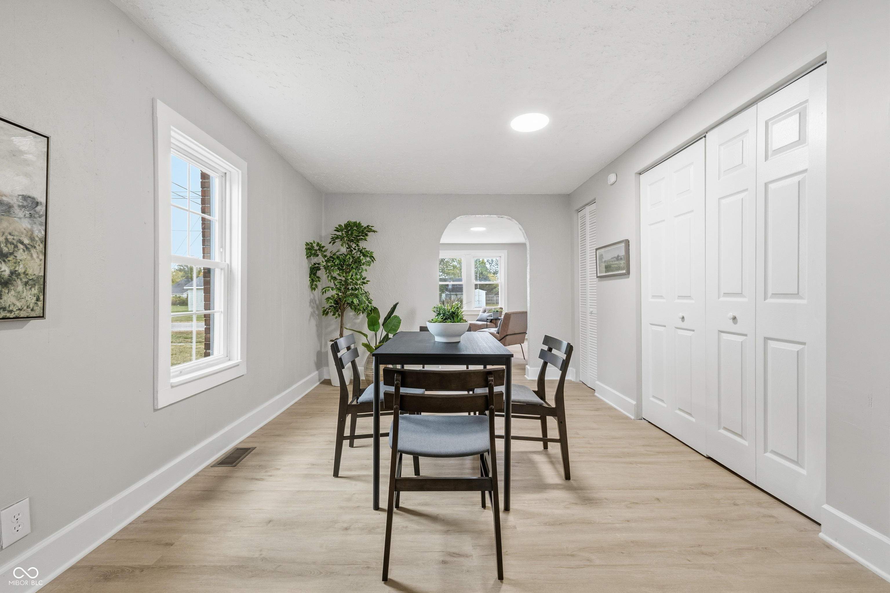 2304 South D Street Elwood, IN 46036 - Photo 11 of 23