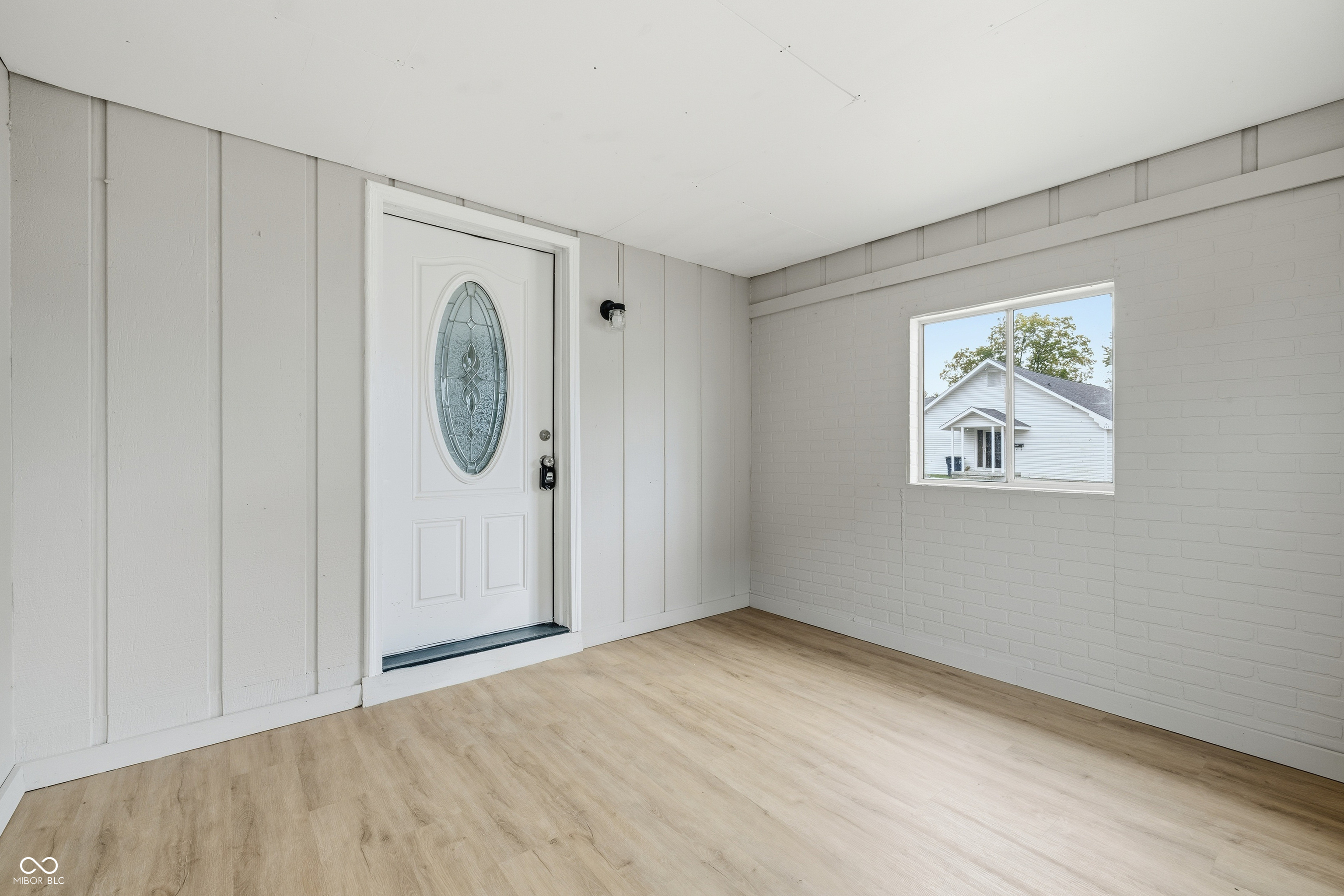 2304 South D Street Elwood, IN 46036 - Photo 5 of 23