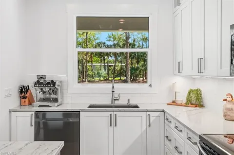 $1,590,000 | 4641 1st Avenue Southwest, Naples, FL 34119