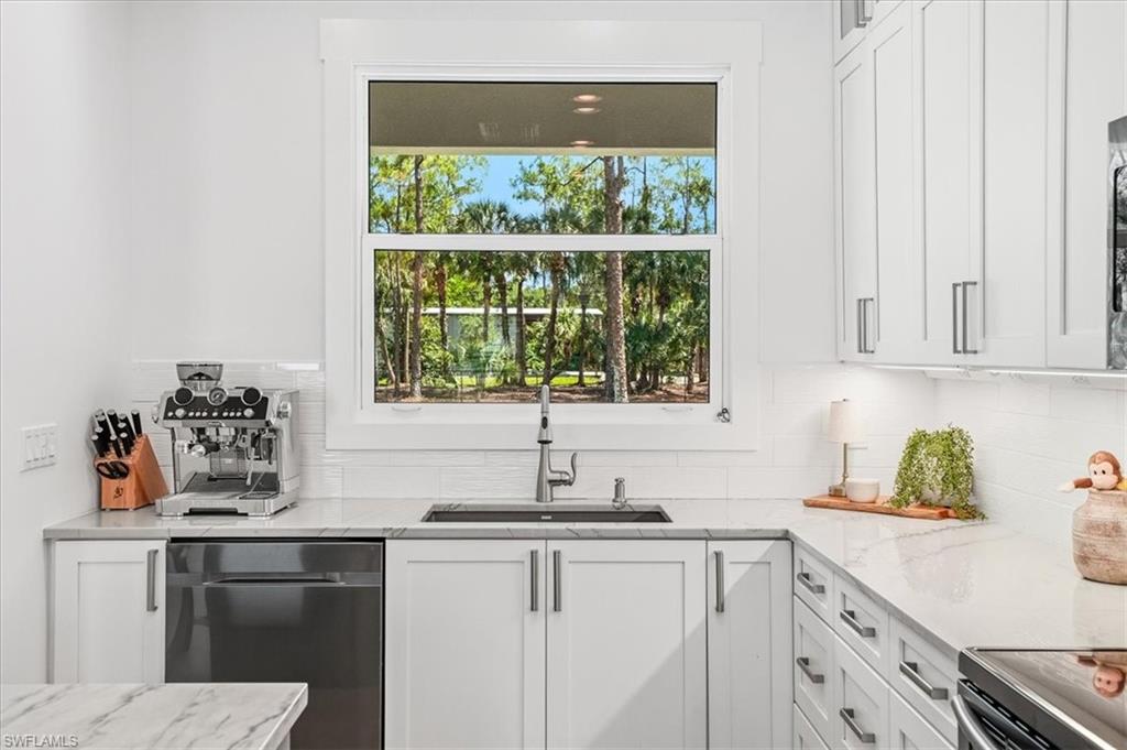 4641 1st Avenue Southwest Naples, FL 34119 - Photo 13 of 49