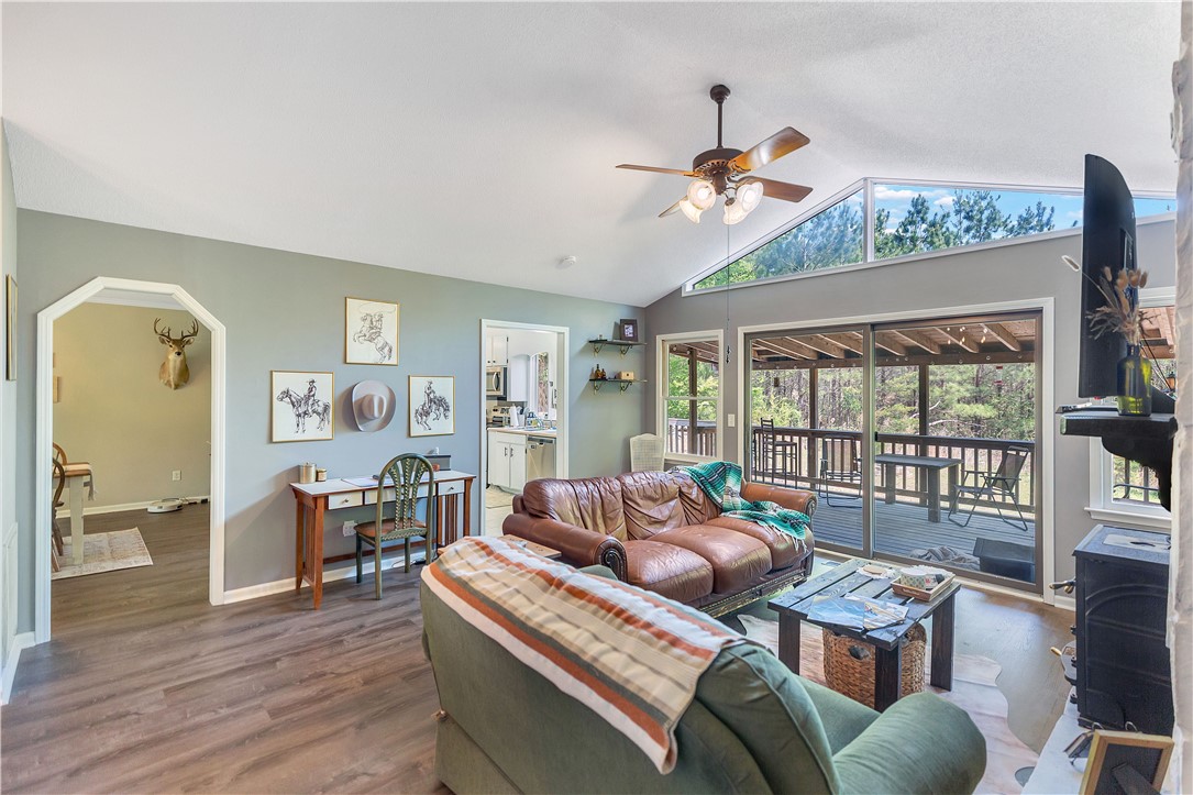 102 Rockingham Road Seneca, SC 29672 - Photo 5 of 39 This inviting space features vaulted ceilings, providing an airy and expansive atmosphere.