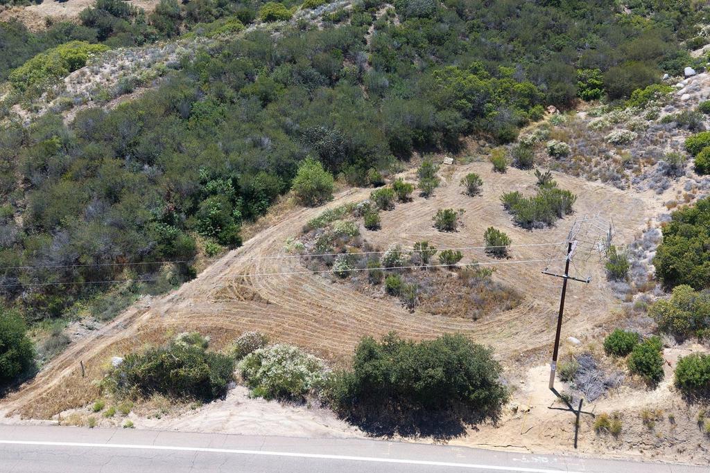 196 Arnold Way Alpine, CA 91901 - Photo 9 of 41 a view of a wooden side of a yard