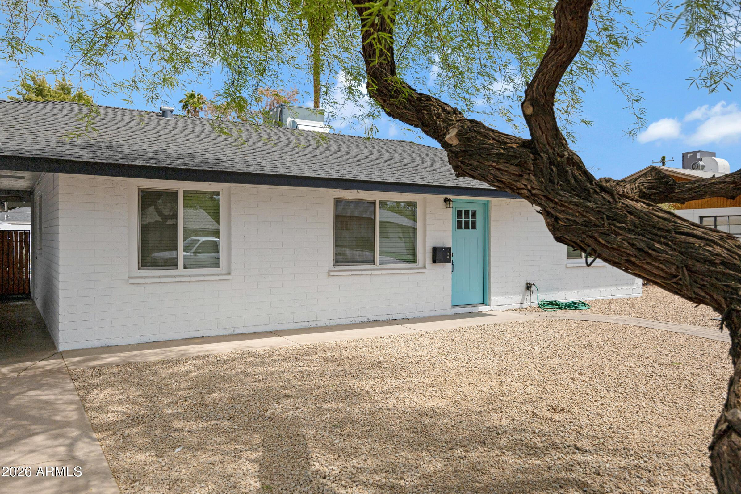 536 West 18th Street Tempe, AZ 85281 - Photo 4 of 39 a view of outdoor space and yard