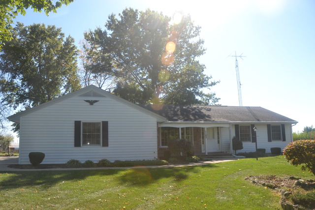 1143 Inlet Road Amboy, IL 61310 - Photo 1 of 19