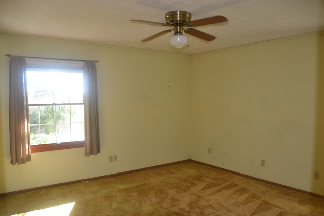 1143 Inlet Road Amboy, IL 61310 - Photo 10 of 19