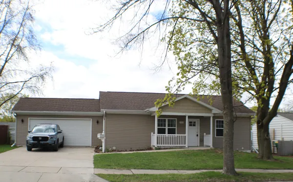 $310,000 | 1860 Neal Court, Green Bay, WI 54302