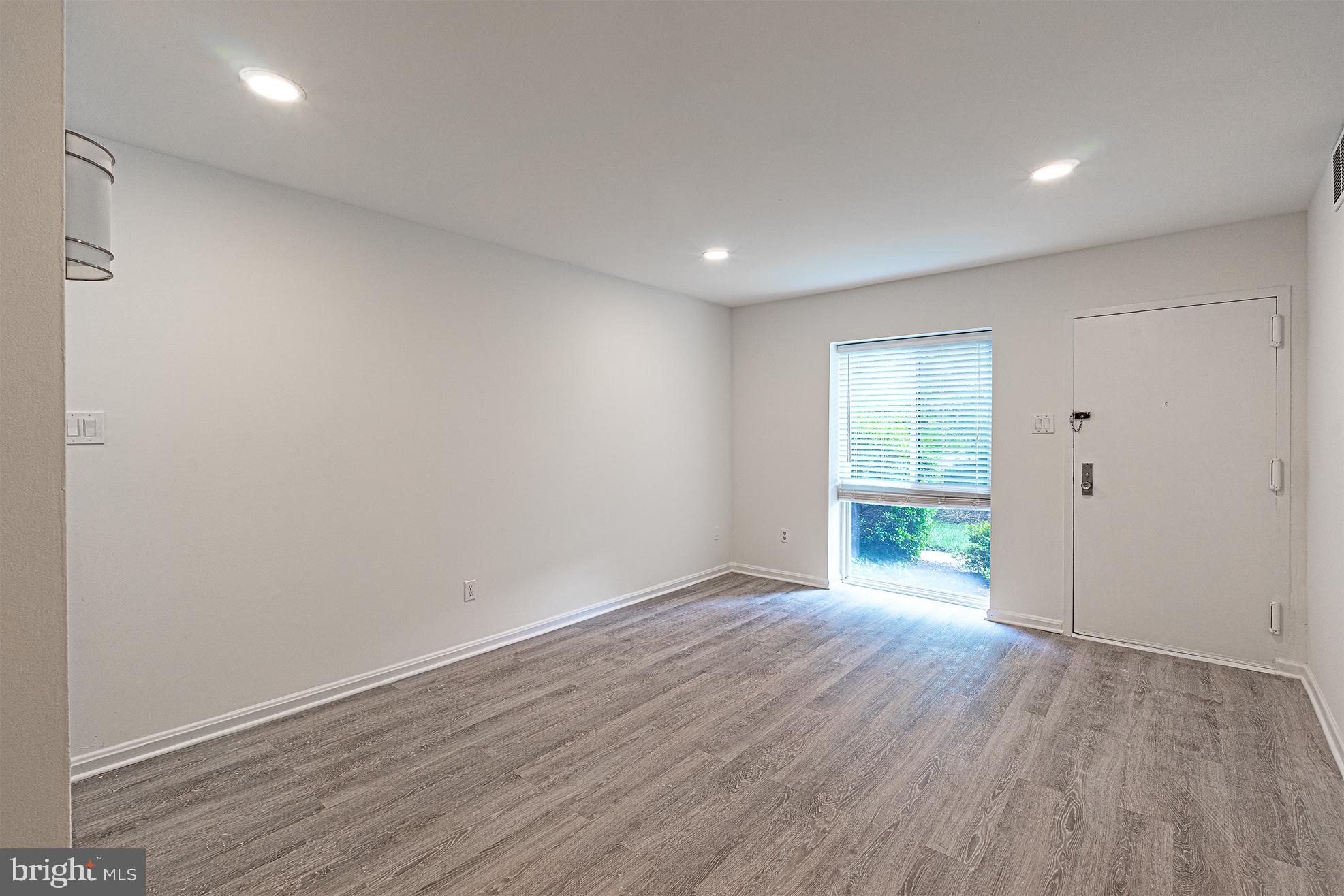 6141 Edsall Road, Unit B Alexandria, VA 22304 - Photo 3 of 18