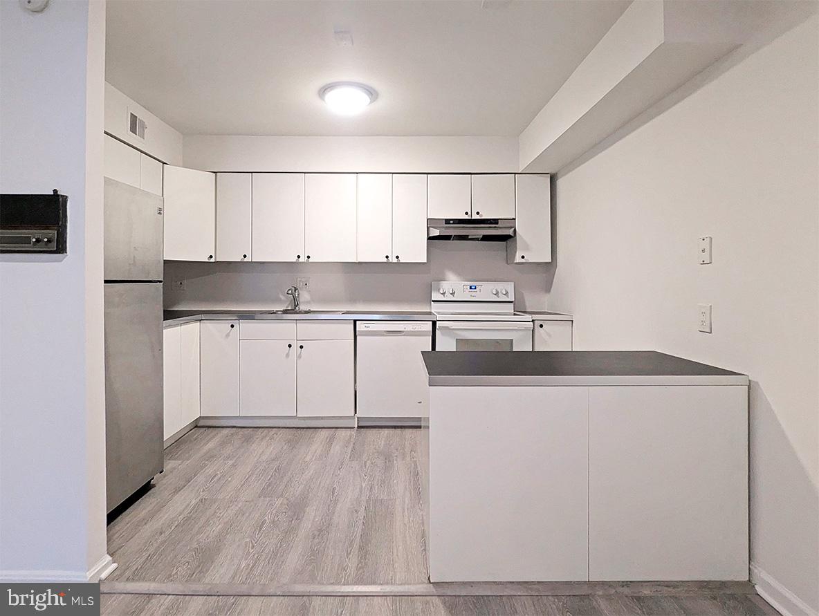 6141 Edsall Road, Unit B Alexandria, VA 22304 - Photo 9 of 18