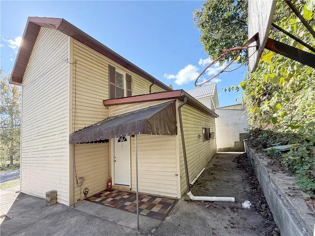 $67,000 | 597 Market Street, Leechburg, PA 15656