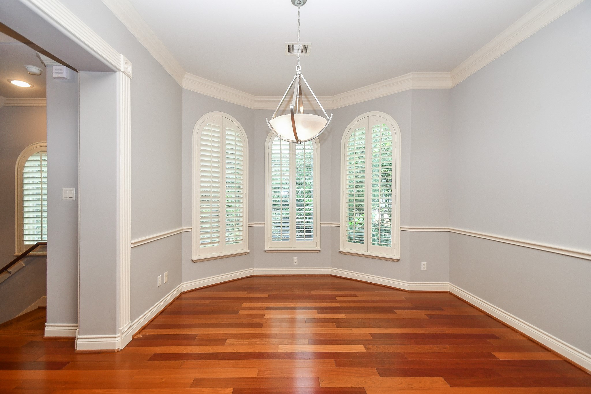 717 Welch Street Houston, TX 77006 - Photo 11 of 24