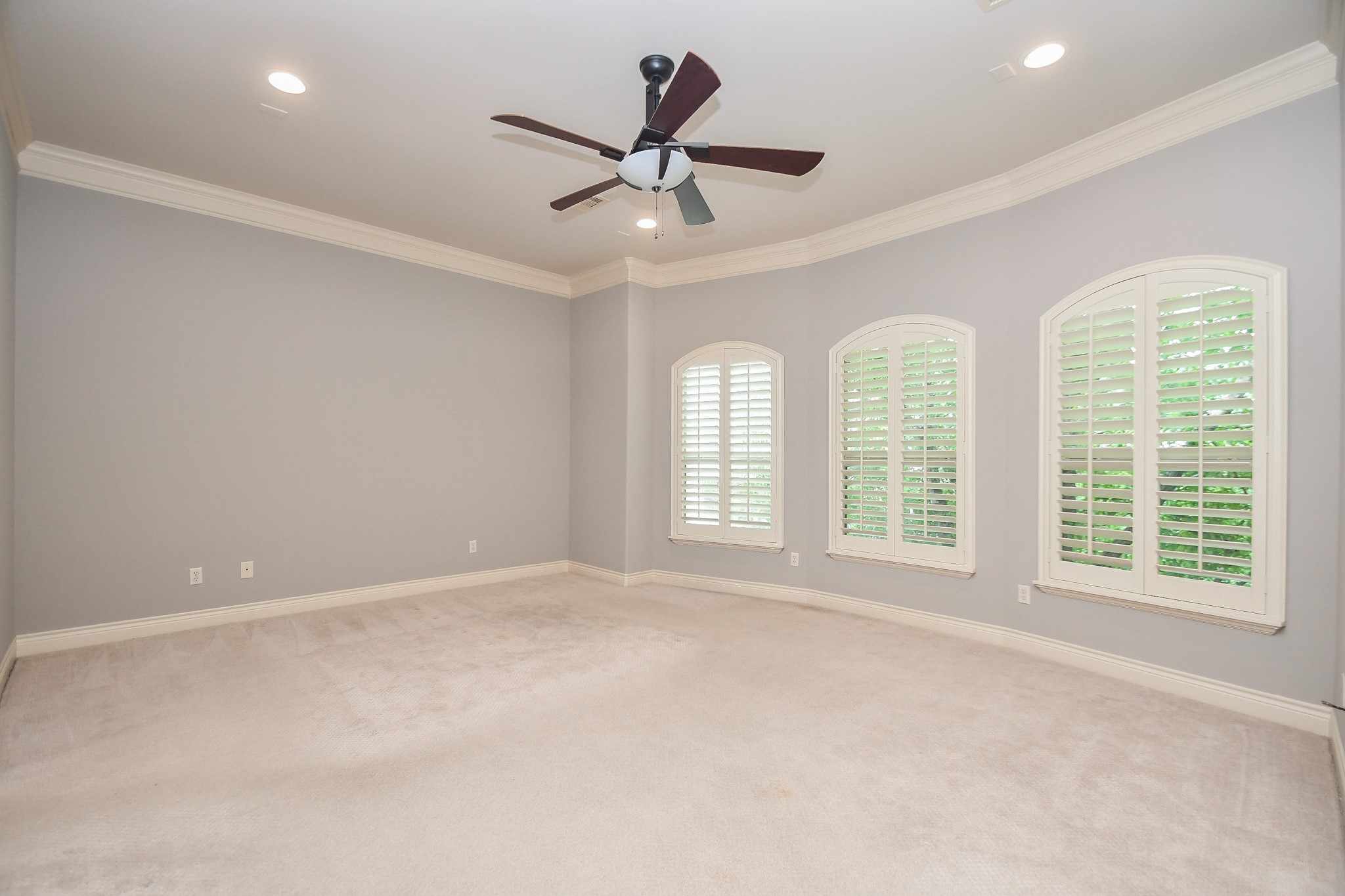 717 Welch Street Houston, TX 77006 - Photo 12 of 24