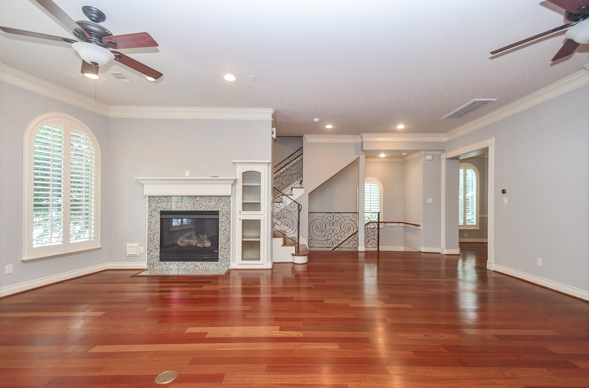 717 Welch Street Houston, TX 77006 - Photo 5 of 24