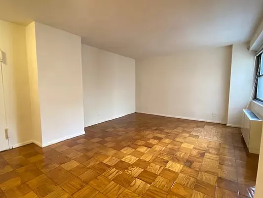 $2,500 | 300 West 55th Street, Unit 8W | Hell's Kitchen