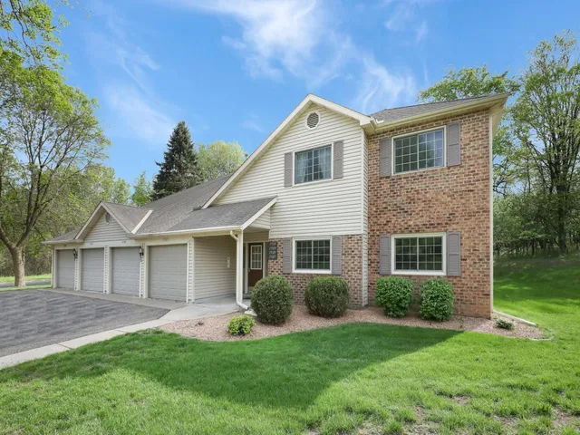 $1,995 | 15105 Lesley Lane, Eden Prairie, MN 55346