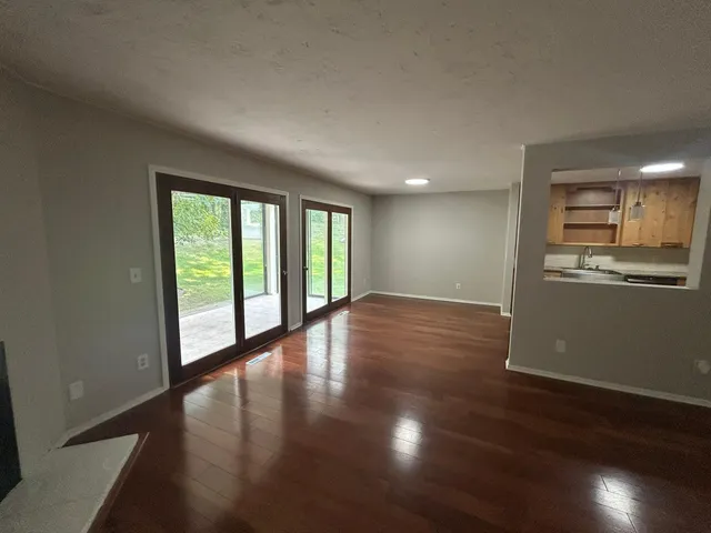 $1,995 | 15105 Lesley Lane, Eden Prairie, MN 55346