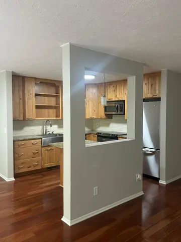 $1,995 | 15105 Lesley Lane, Eden Prairie, MN 55346