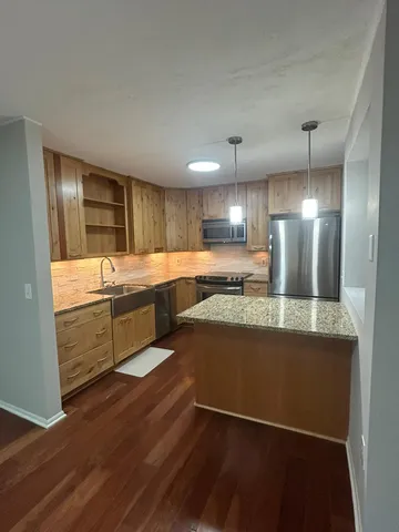 $1,995 | 15105 Lesley Lane, Eden Prairie, MN 55346