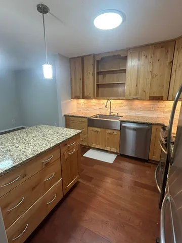 $1,995 | 15105 Lesley Lane, Eden Prairie, MN 55346