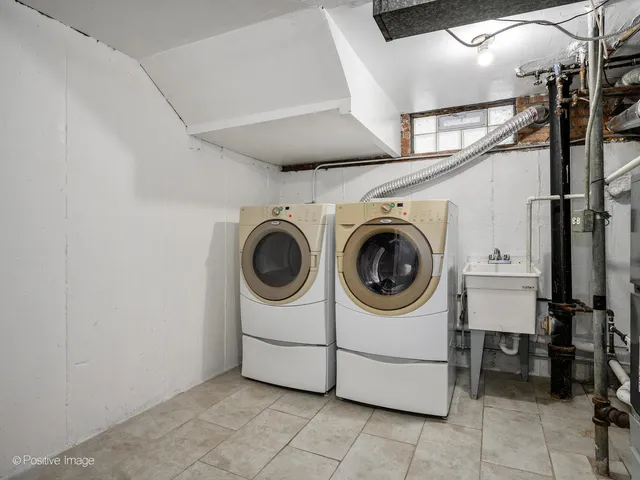 $349,900 | 8944 Skokie Boulevard, Unit B, Skokie, IL 60077