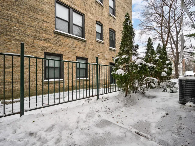 $349,900 | 8944 Skokie Boulevard, Unit B, Skokie, IL 60077