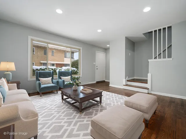 $349,900 | 8944 Skokie Boulevard, Unit B, Skokie, IL 60077