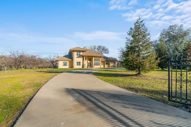 $595,000 | 14860 Oak Knoll Drive, Red Bluff, CA 96080