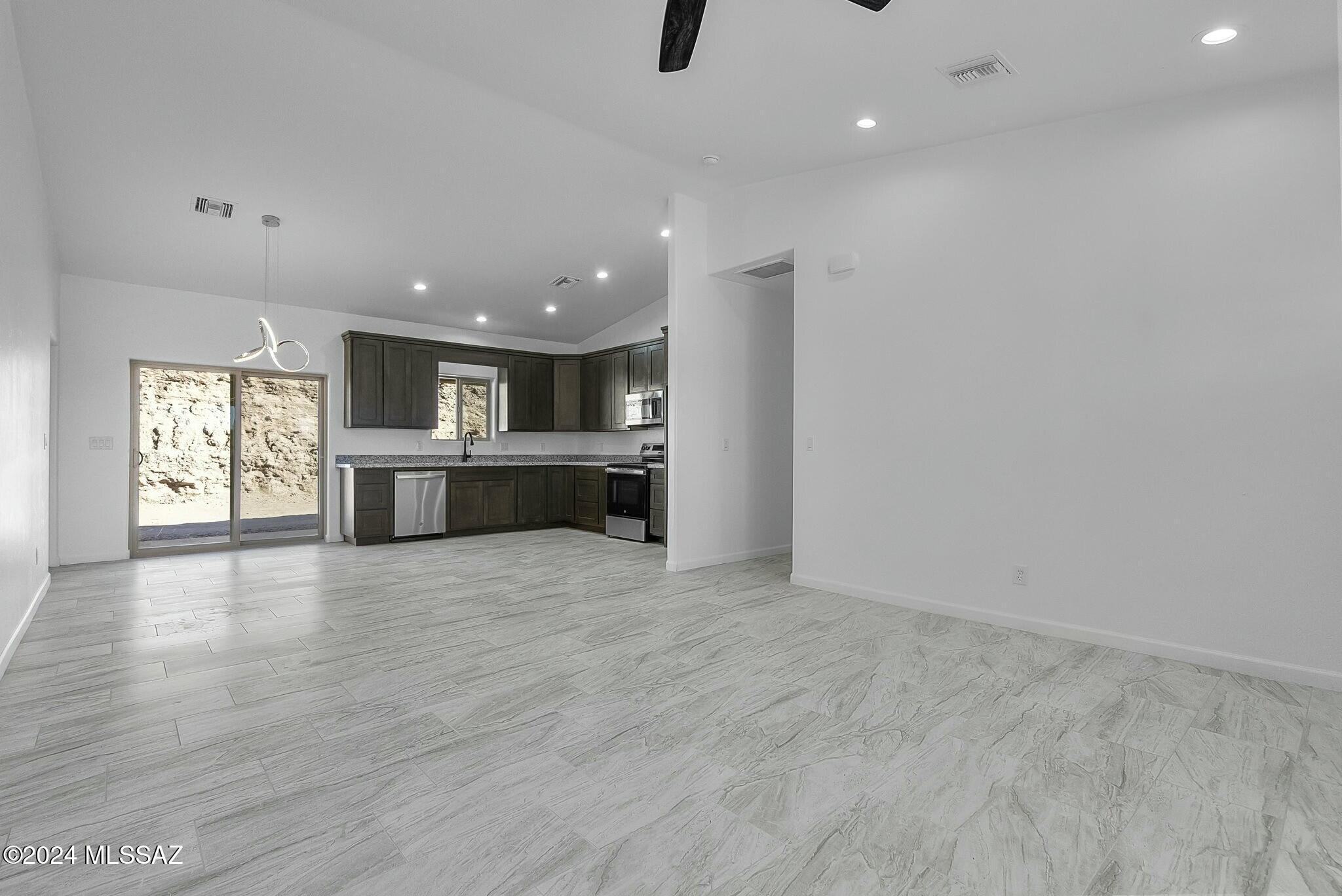 290 Paseo Mascota Rio Rico, AZ 85648 - Photo 5 of 27