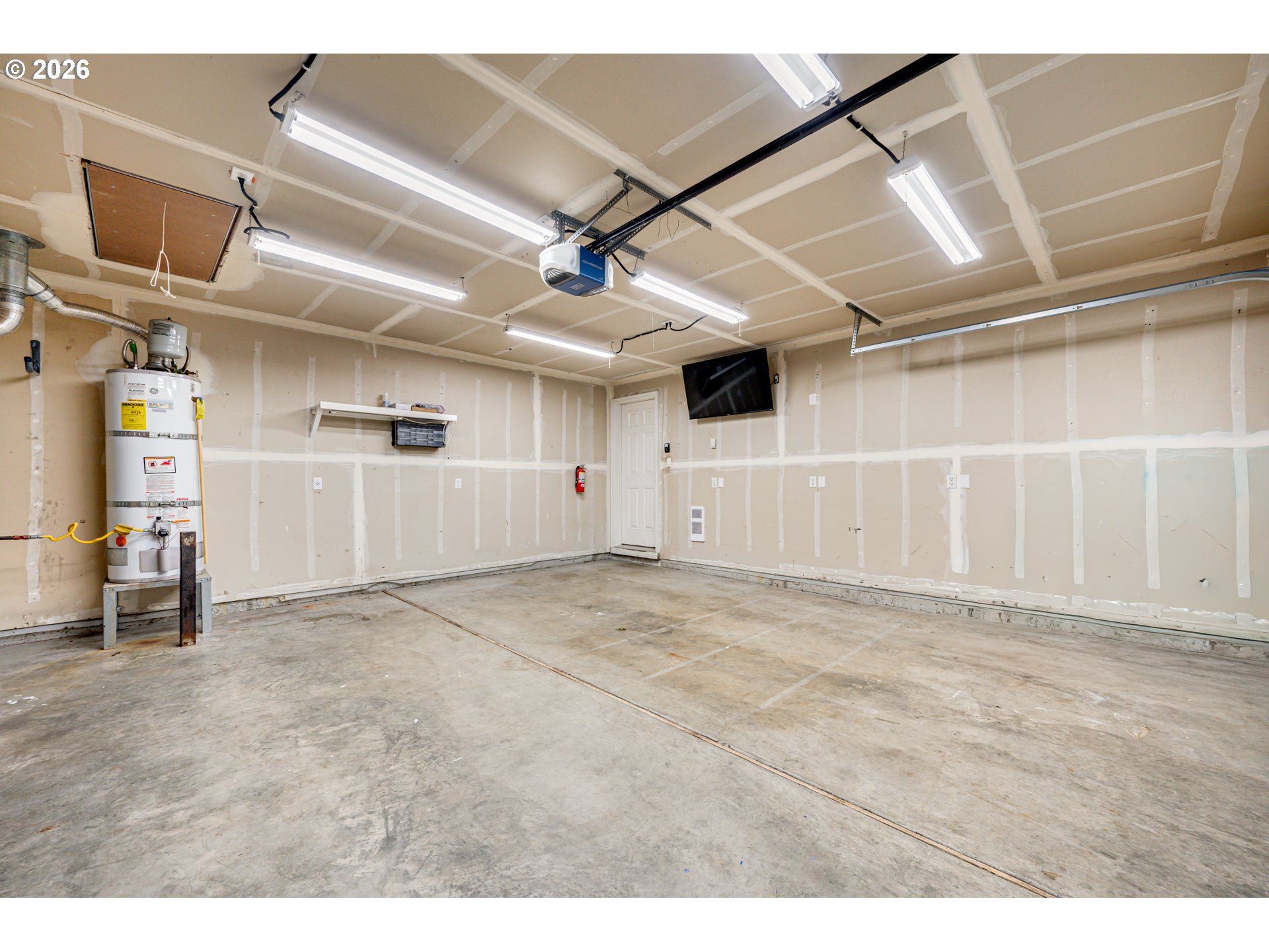 220 Mable Lane Woodland, WA 98674 - Photo 20 of 31 a view of a garage