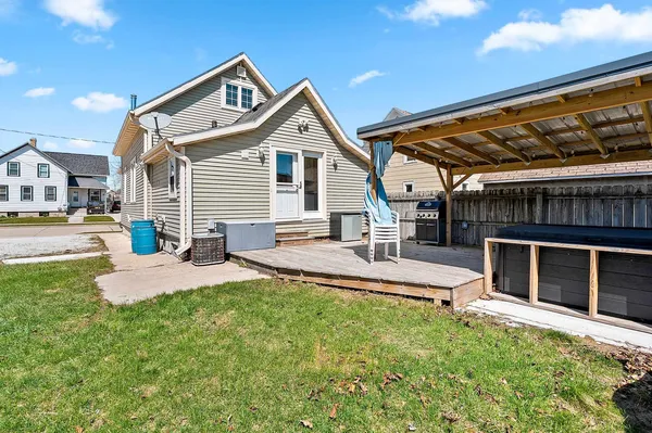$136,900 | 1313 21st Street, Two Rivers, WI 54241