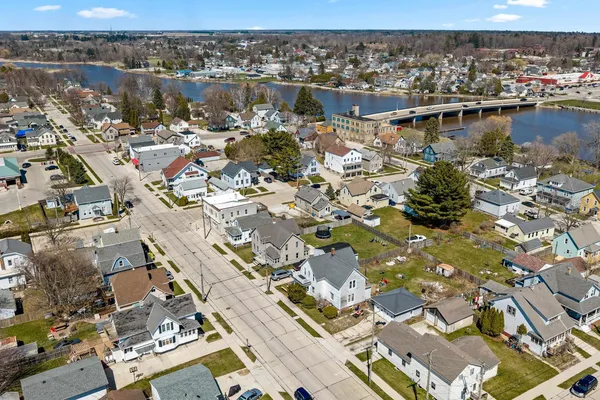 $136,900 | 1313 21st Street, Two Rivers, WI 54241