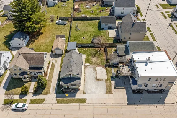 $136,900 | 1313 21st Street, Two Rivers, WI 54241