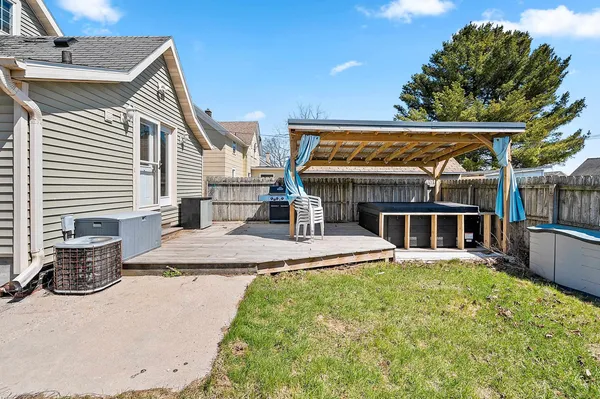 $136,900 | 1313 21st Street, Two Rivers, WI 54241