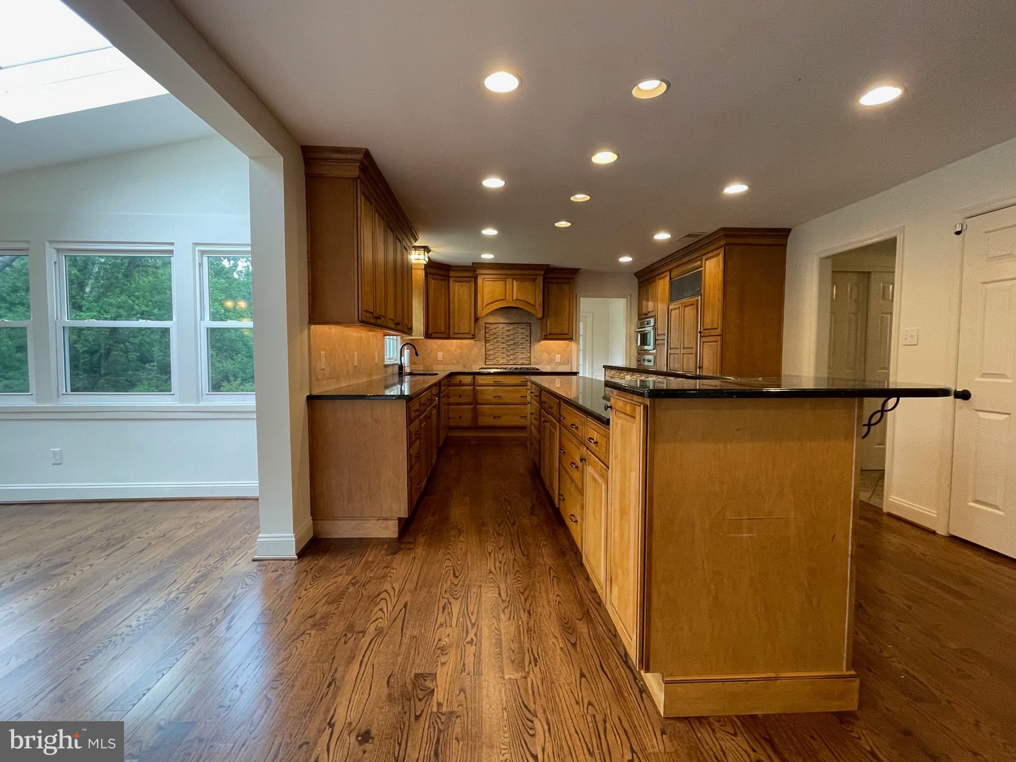 138 Davis Road Malvern, PA 19355 - Photo 52 of 96 Island has room for many seats !