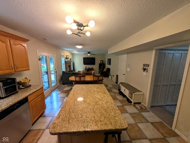 $344,900 | 2879 Prairie Stream Way, Columbus, IN 47203