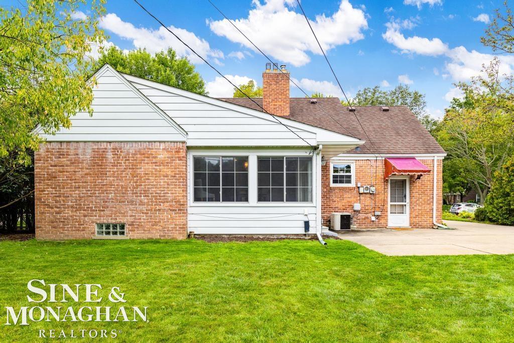 884 Hawthorne Road Grosse Pointe, MI 48236 - Photo 27 of 36 50121865-26.JPG