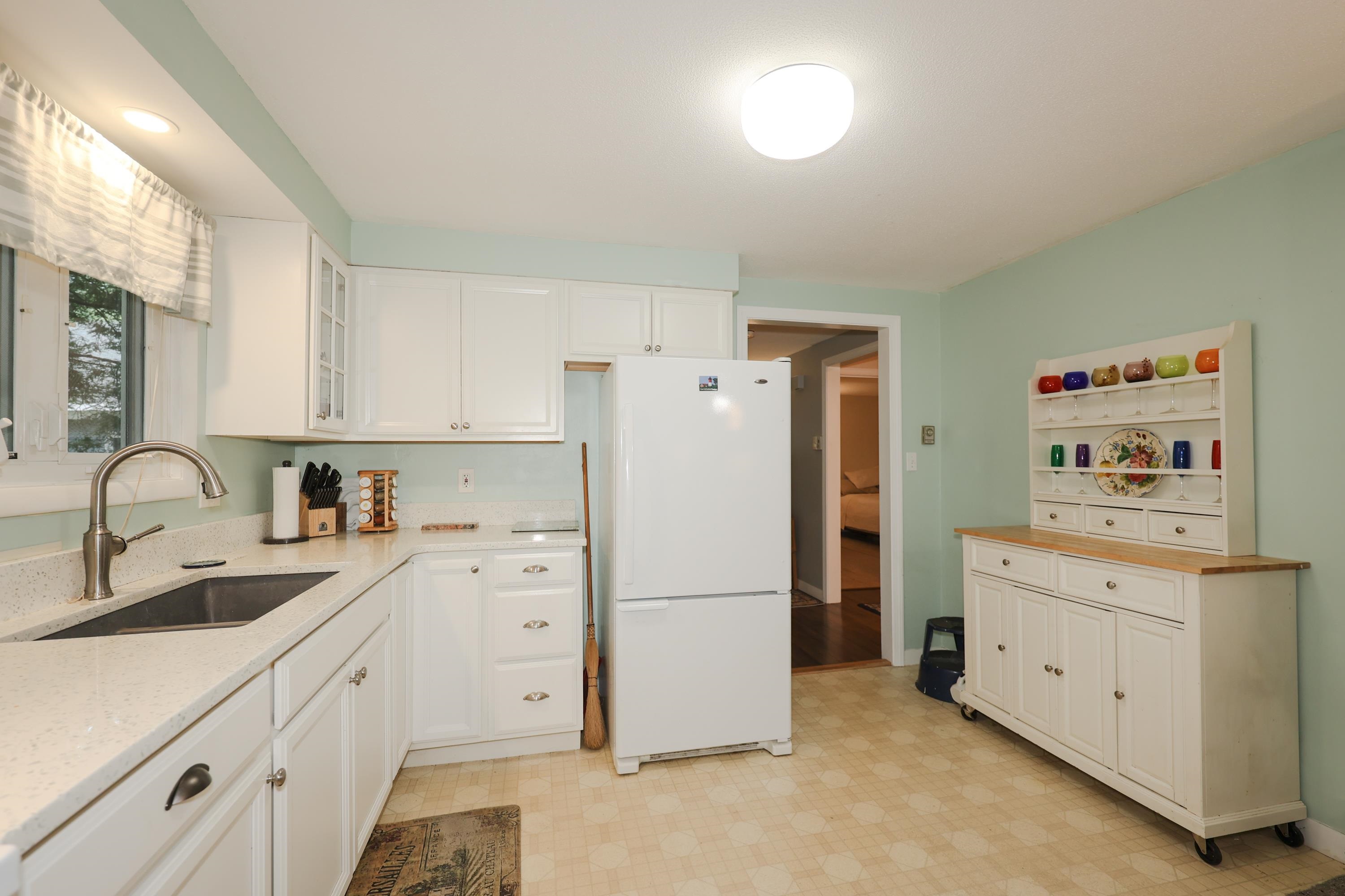 19 Amoskeag Road Concord, NH 03301 - Photo 5 of 33 Gallery Image 5