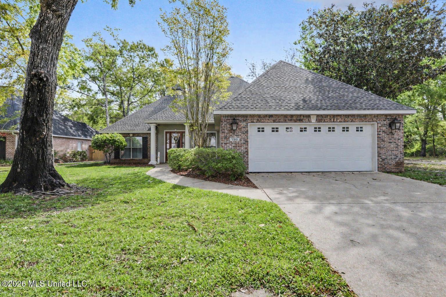 720 Oleander Lane Biloxi, MS 39532 - Photo 1 of 29 Front