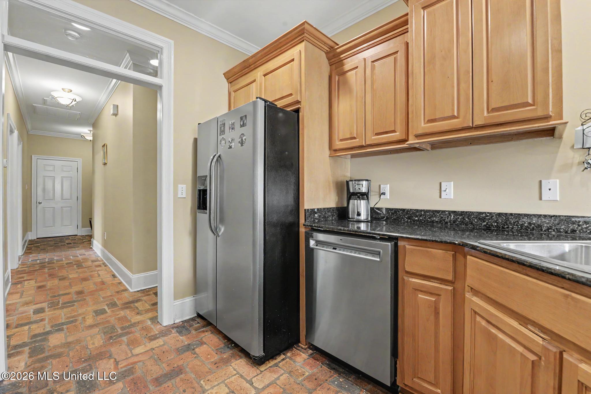 720 Oleander Lane Biloxi, MS 39532 - Photo 11 of 29 011