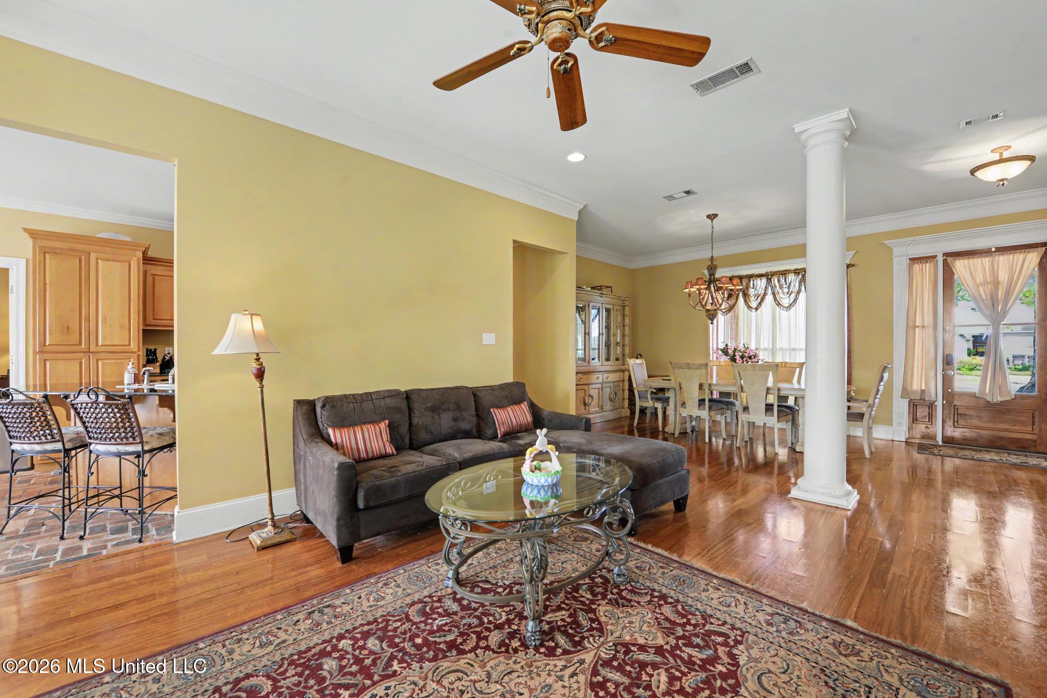720 Oleander Lane Biloxi, MS 39532 - Photo 6 of 29 006